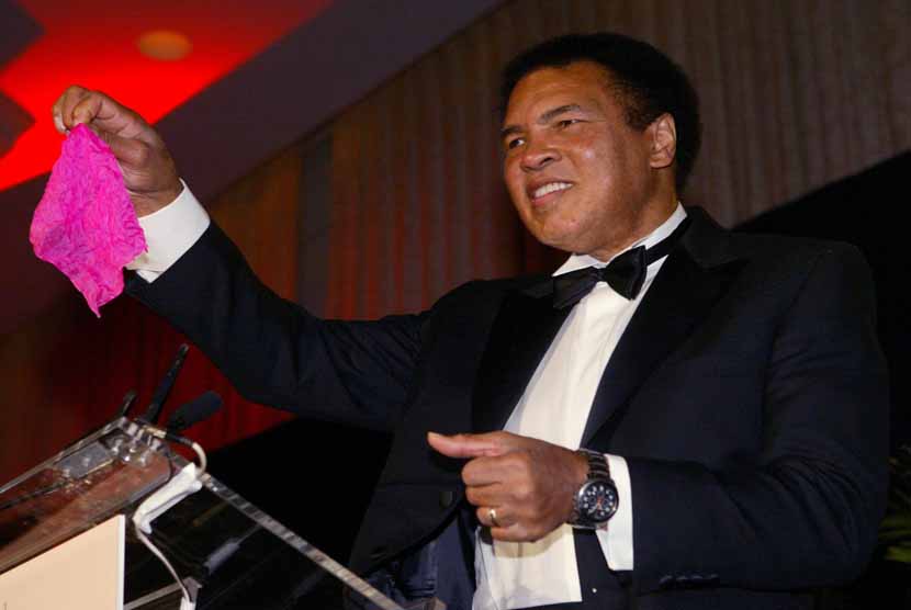 Muhammad Ali: Trump ‘Algojo Salah Kaprah’ yang Ingin Sabotase Islam