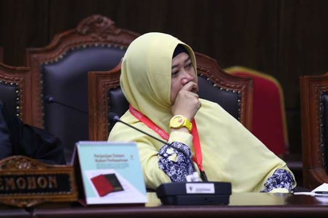 penggugat lgbt dan kumpul kebo