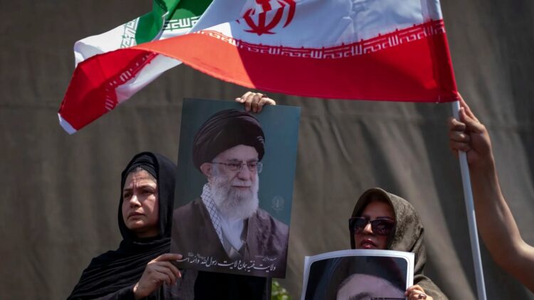 Head to Head Iran-Israel: Rudal Meluncur, Dunia Islam Masih Terlelap?